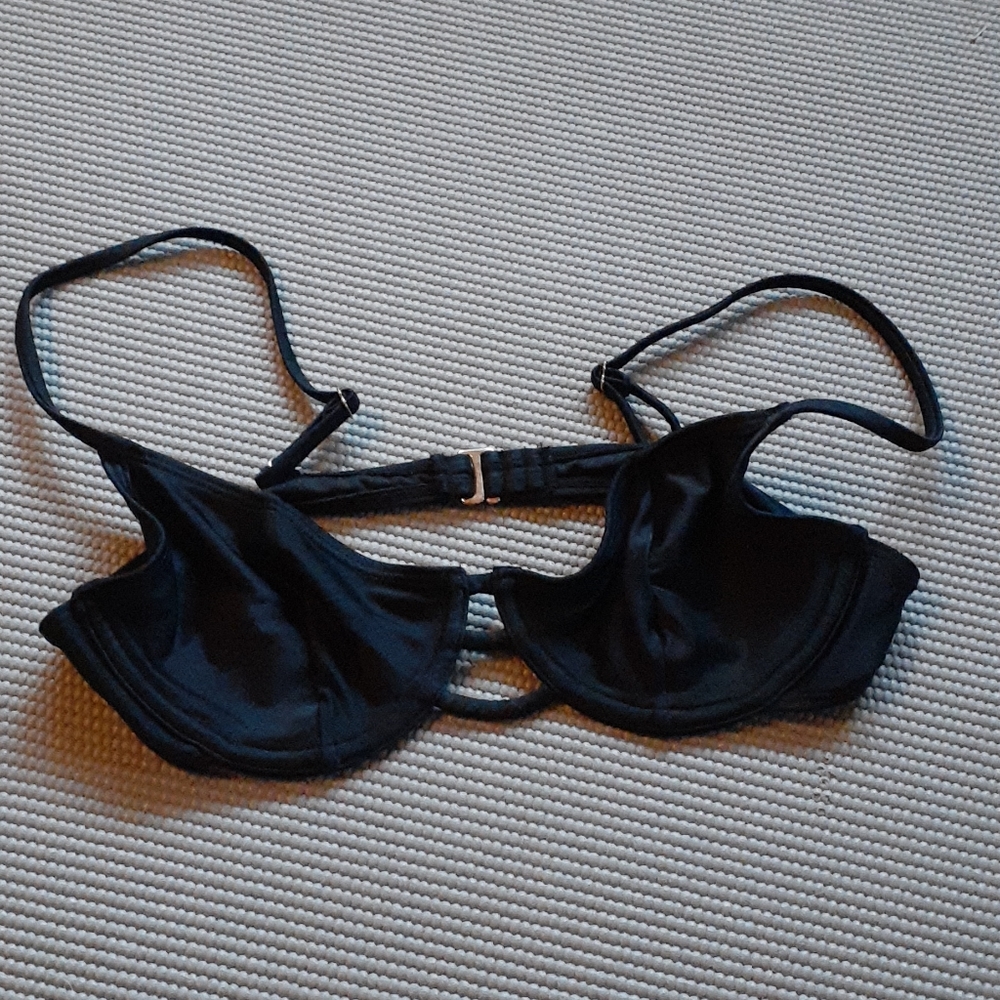 Bikini top